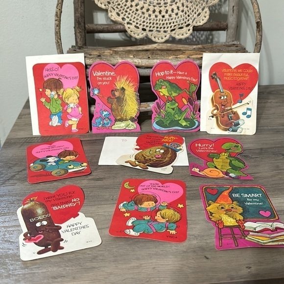 VINTAGE AMERICAN GREETINGS (AG) LOT OF 10 VALENTINE CARDS - Picture 1 of 11